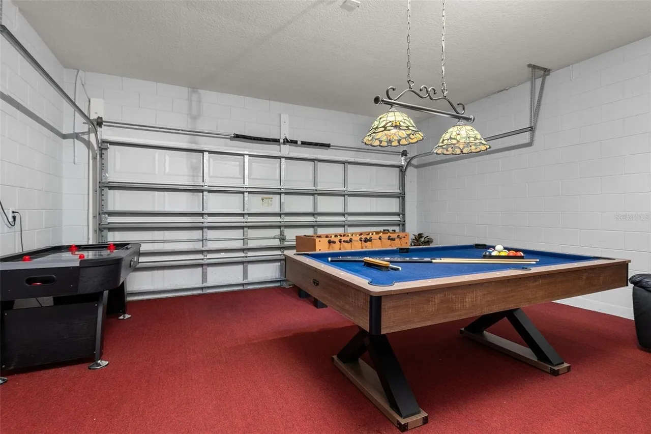 Slide show image of the Orlando Florida Home for Sale 53