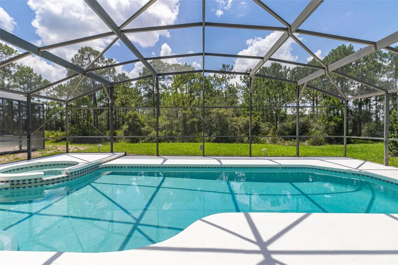 Slide show image of the Orlando Florida Home for Sale 59