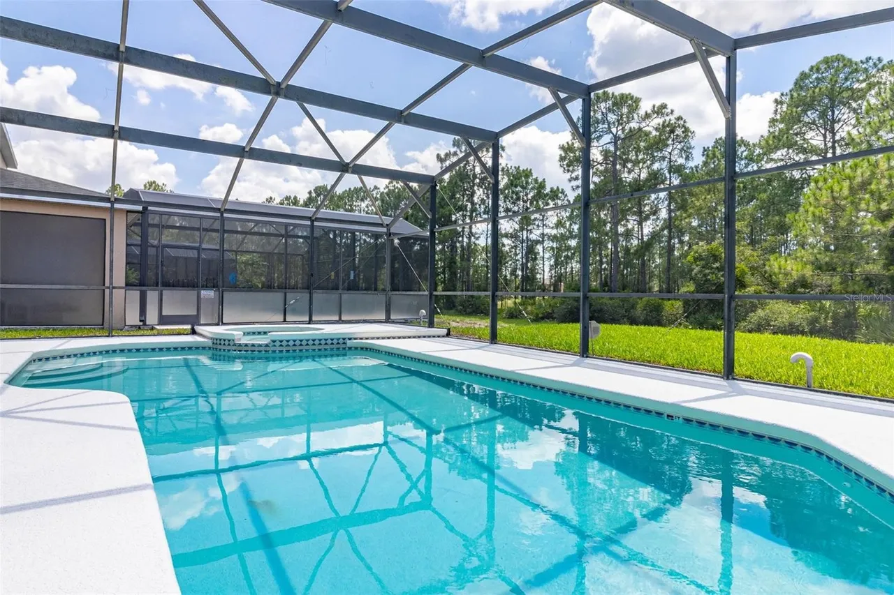Slide show image of the Orlando Florida Home for Sale 61