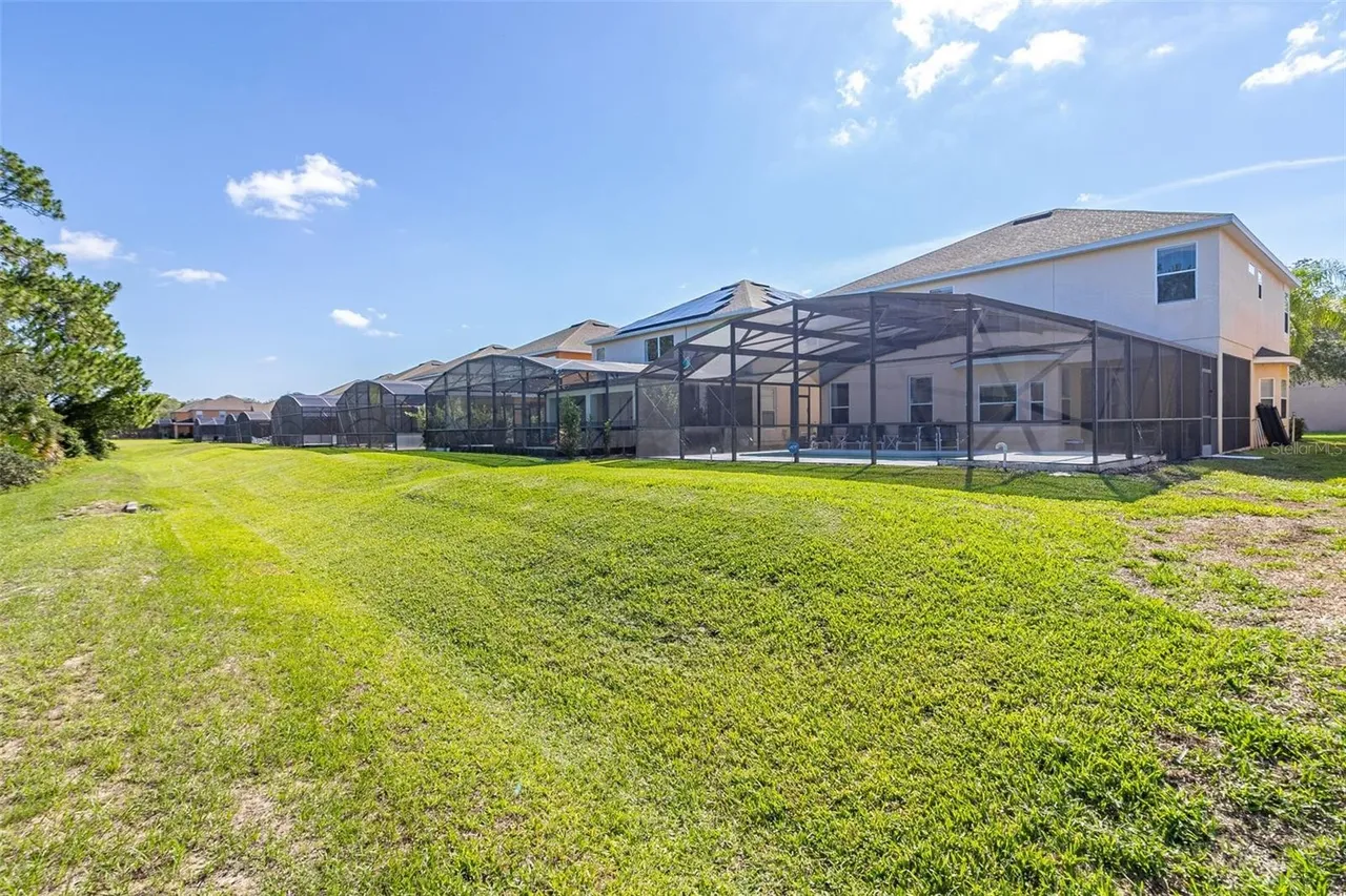 Slide show image of the Orlando Florida Home for Sale 66