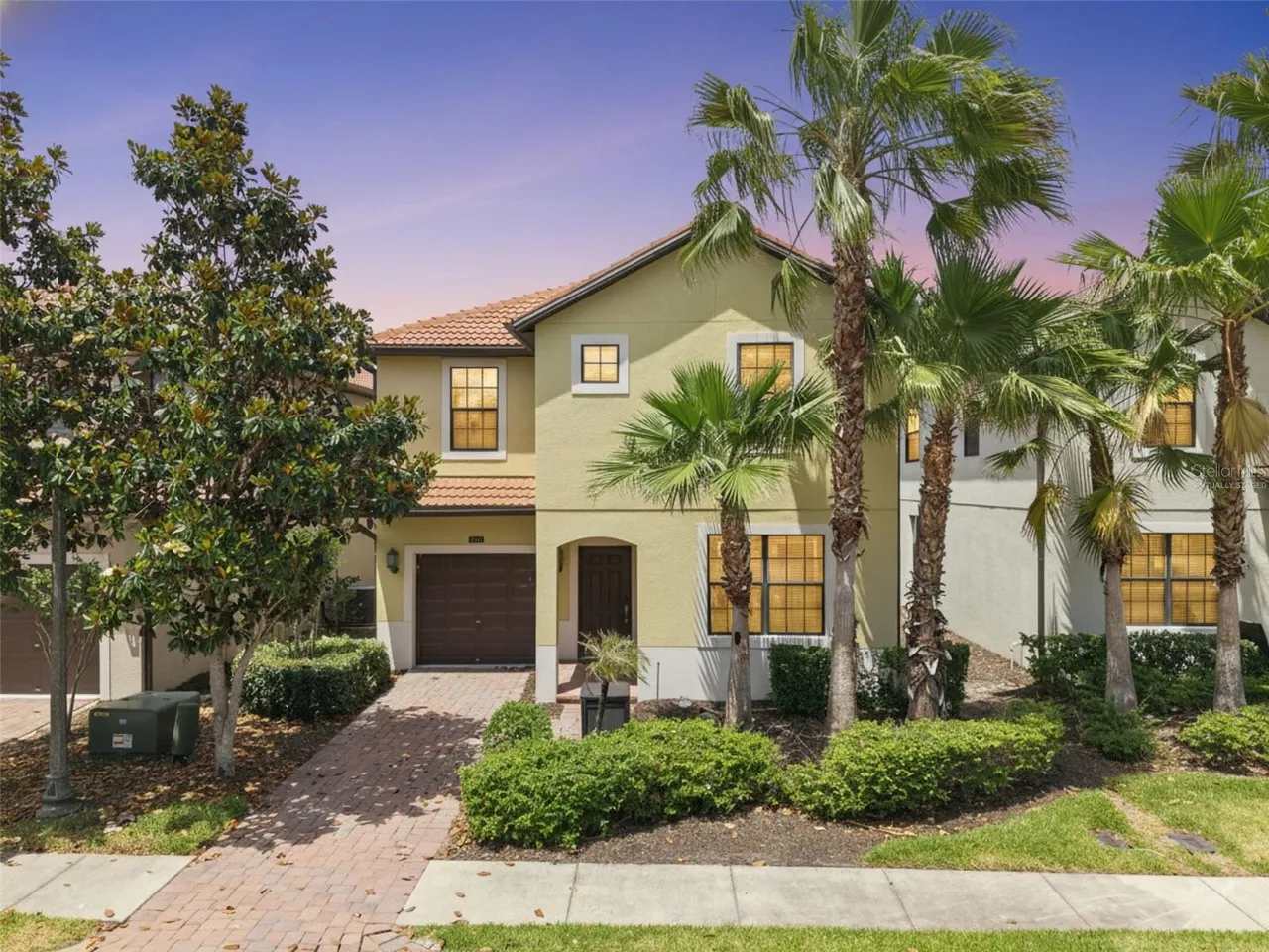 Slide show image of the Orlando Florida Home for Sale 02