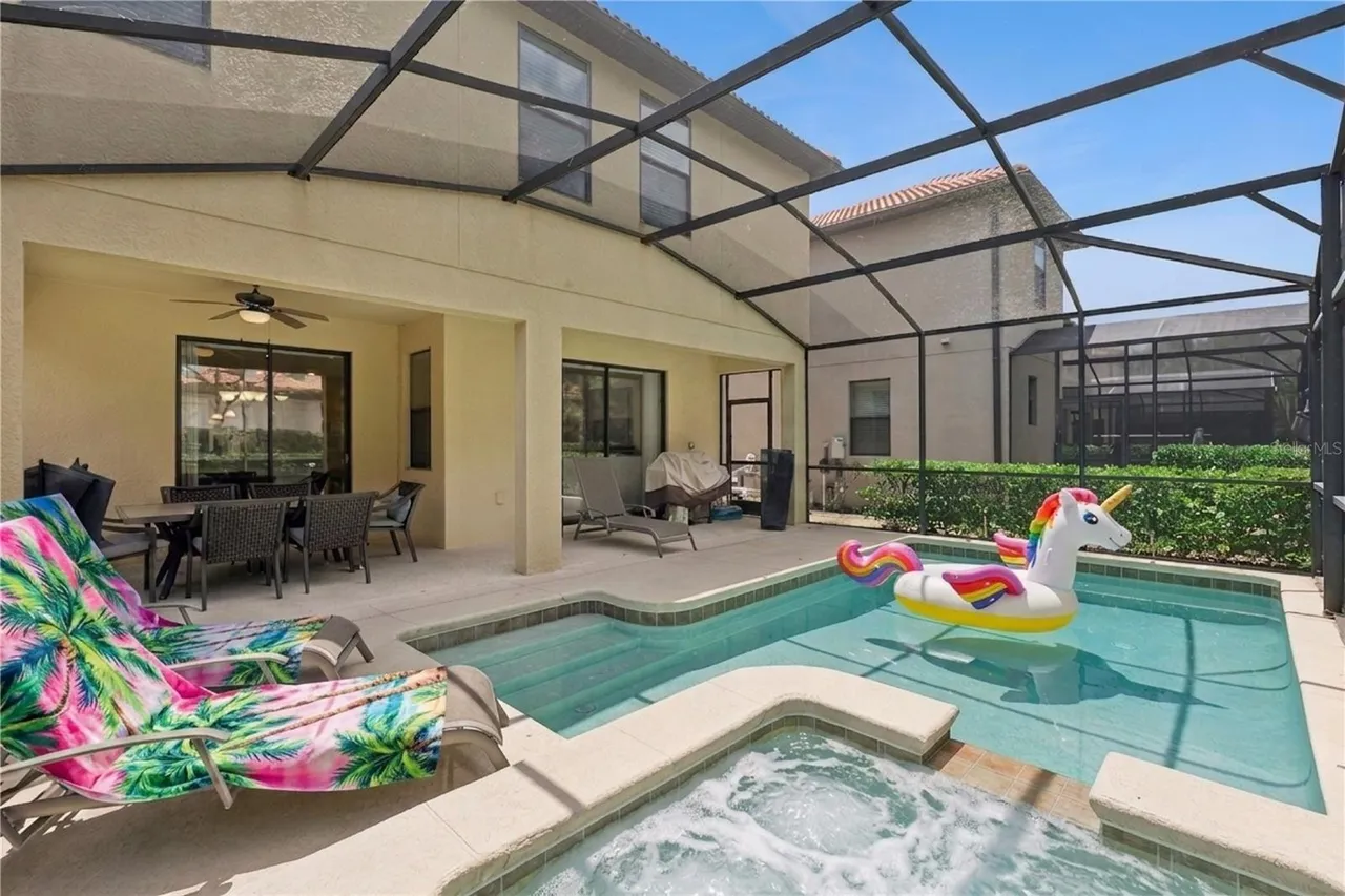 Slide show image of the Orlando Florida Home for Sale 03