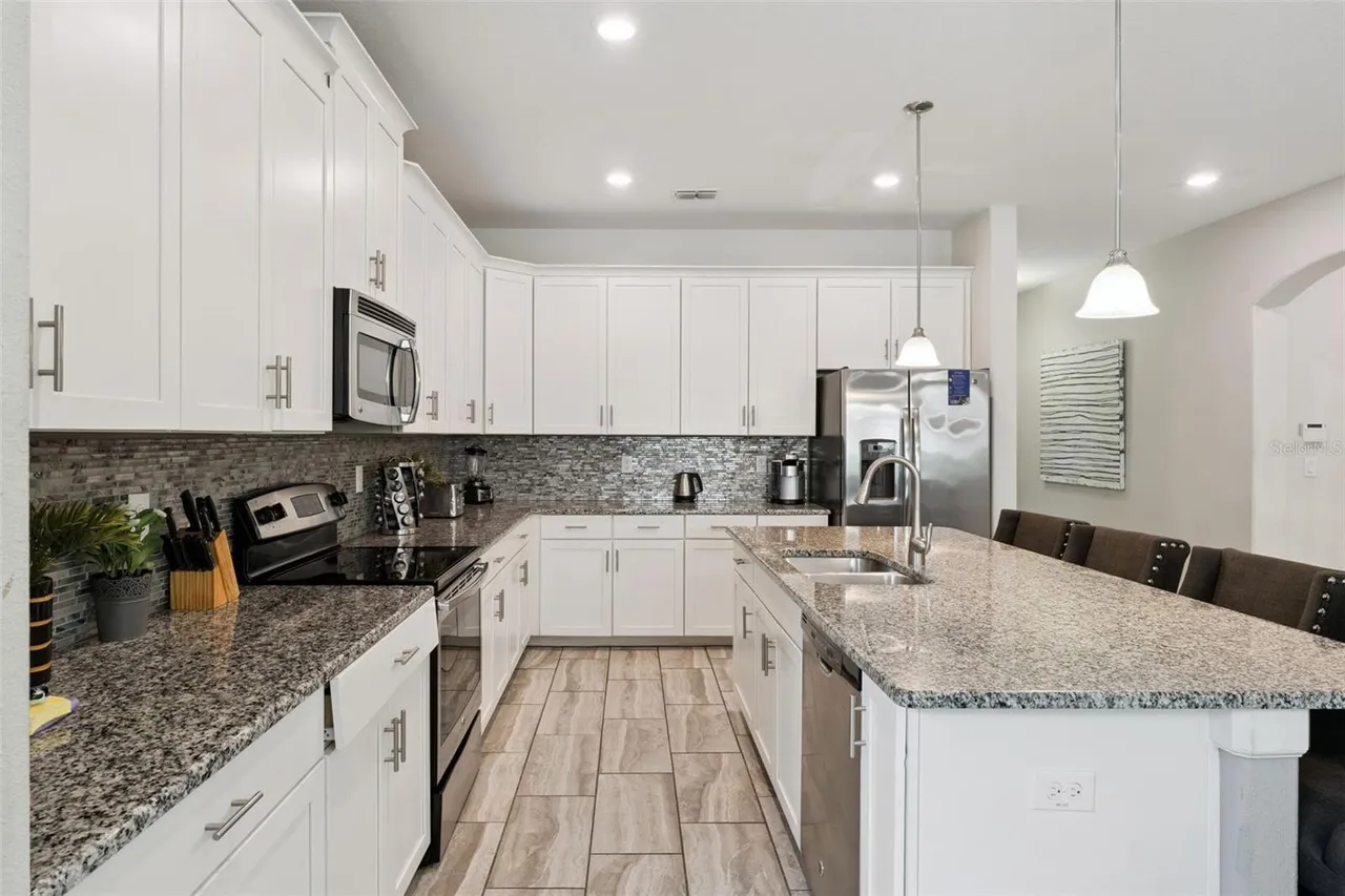 Slide show image of the Orlando Florida Home for Sale 08