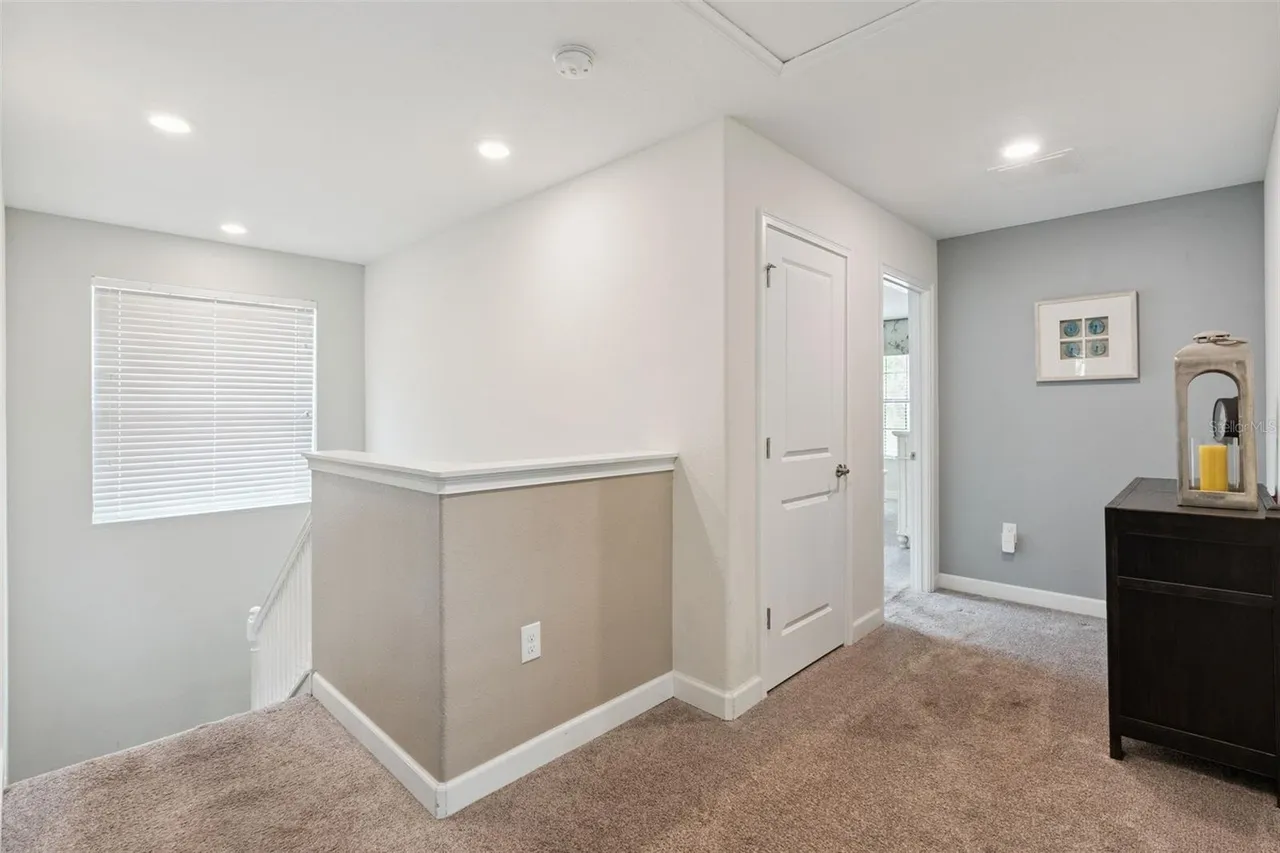 Slide show image of the Orlando Florida Home for Sale 20