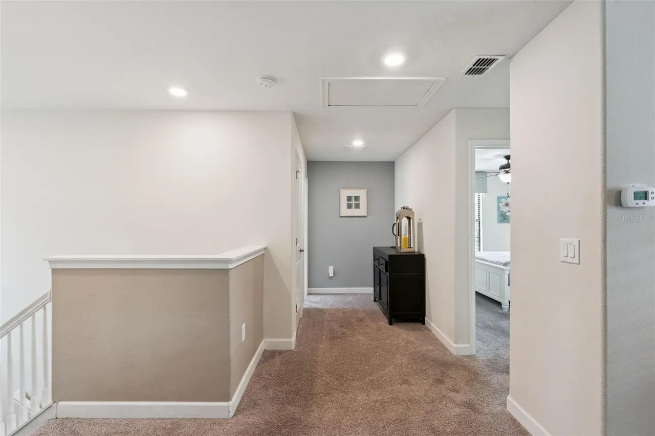 Slide show image of the Orlando Florida Home for Sale 24