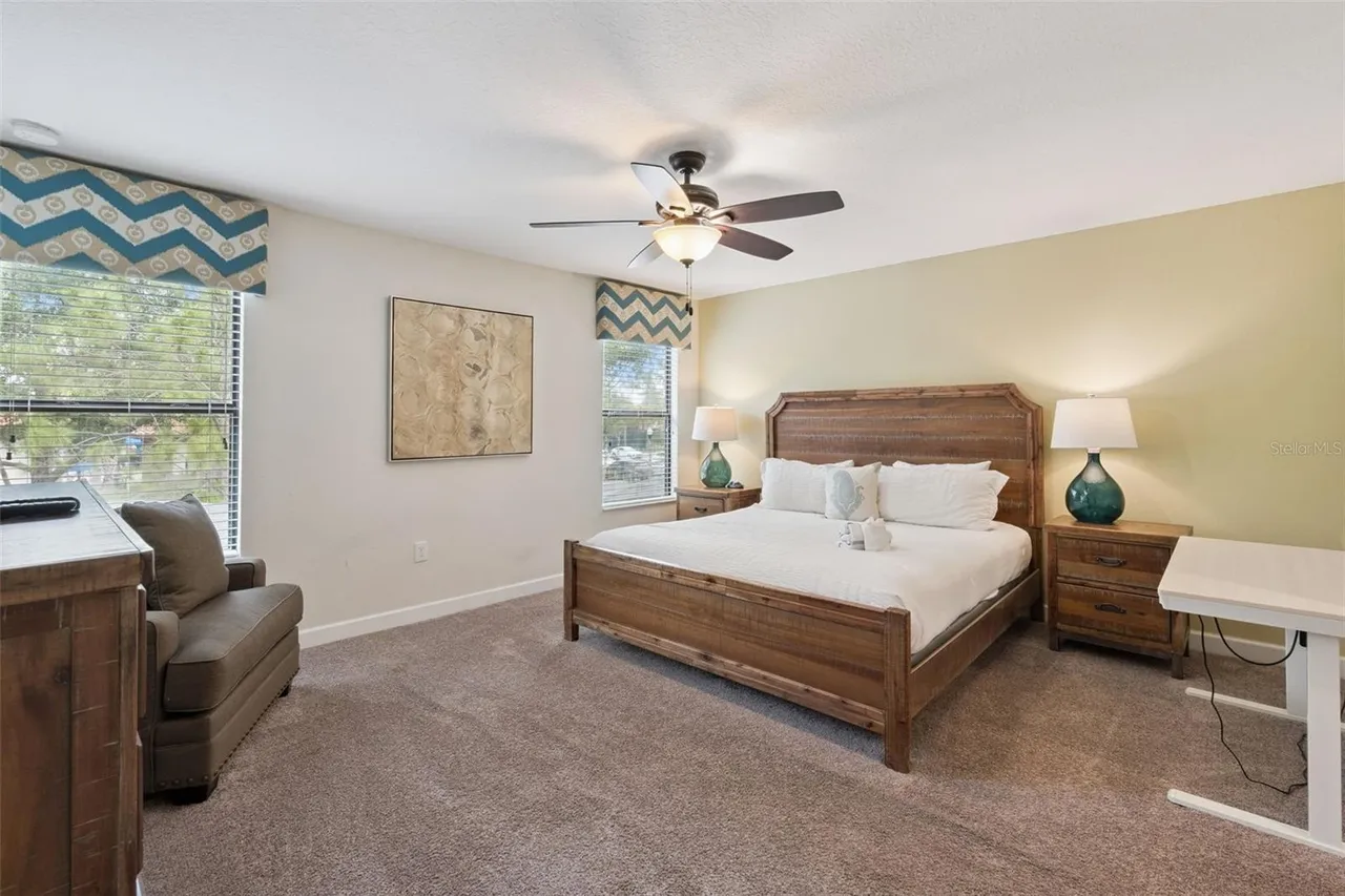 Slide show image of the Orlando Florida Home for Sale 28