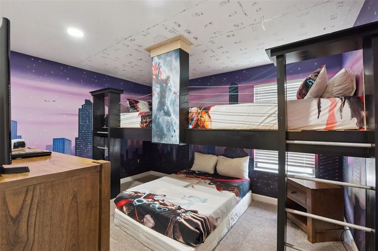 Slide show image of the Orlando Florida Home for Sale 41