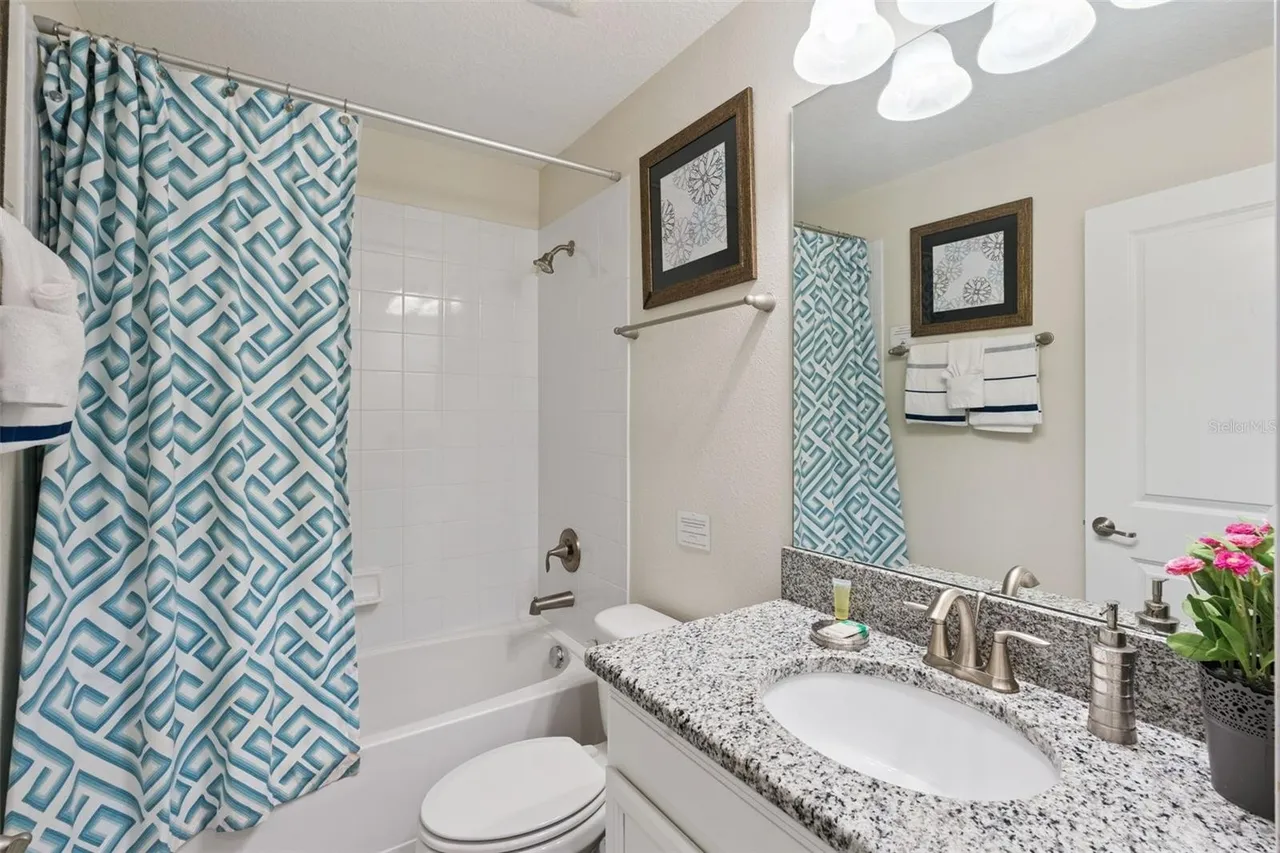 Slide show image of the Orlando Florida Home for Sale 42