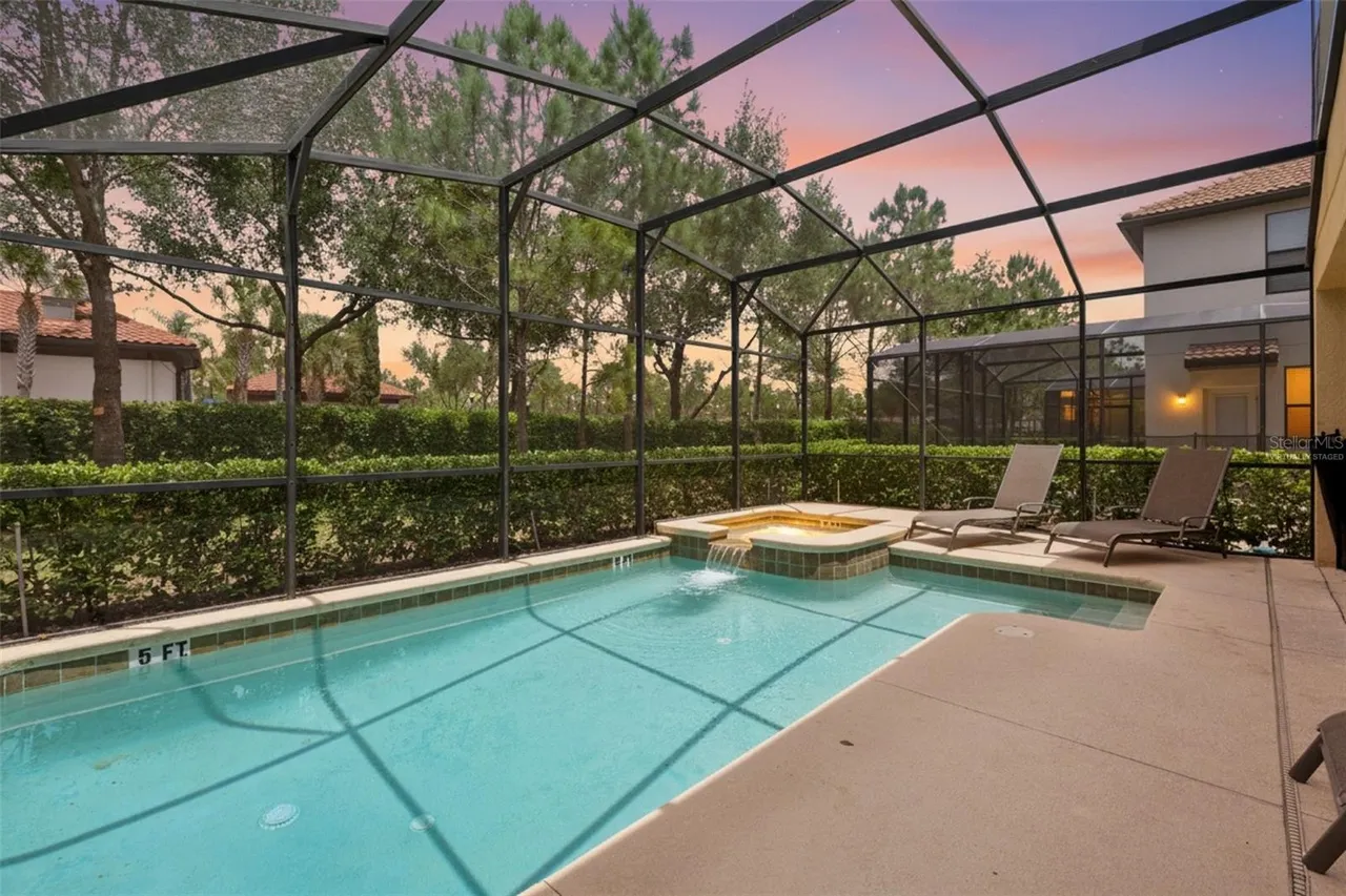 Slide show image of the Orlando Florida Home for Sale 44