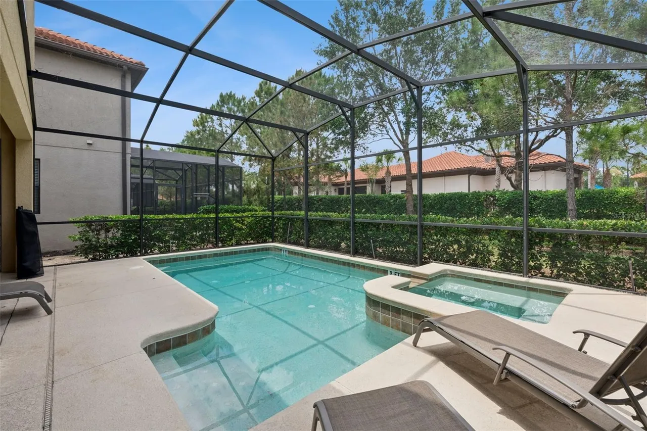 Slide show image of the Orlando Florida Home for Sale 46
