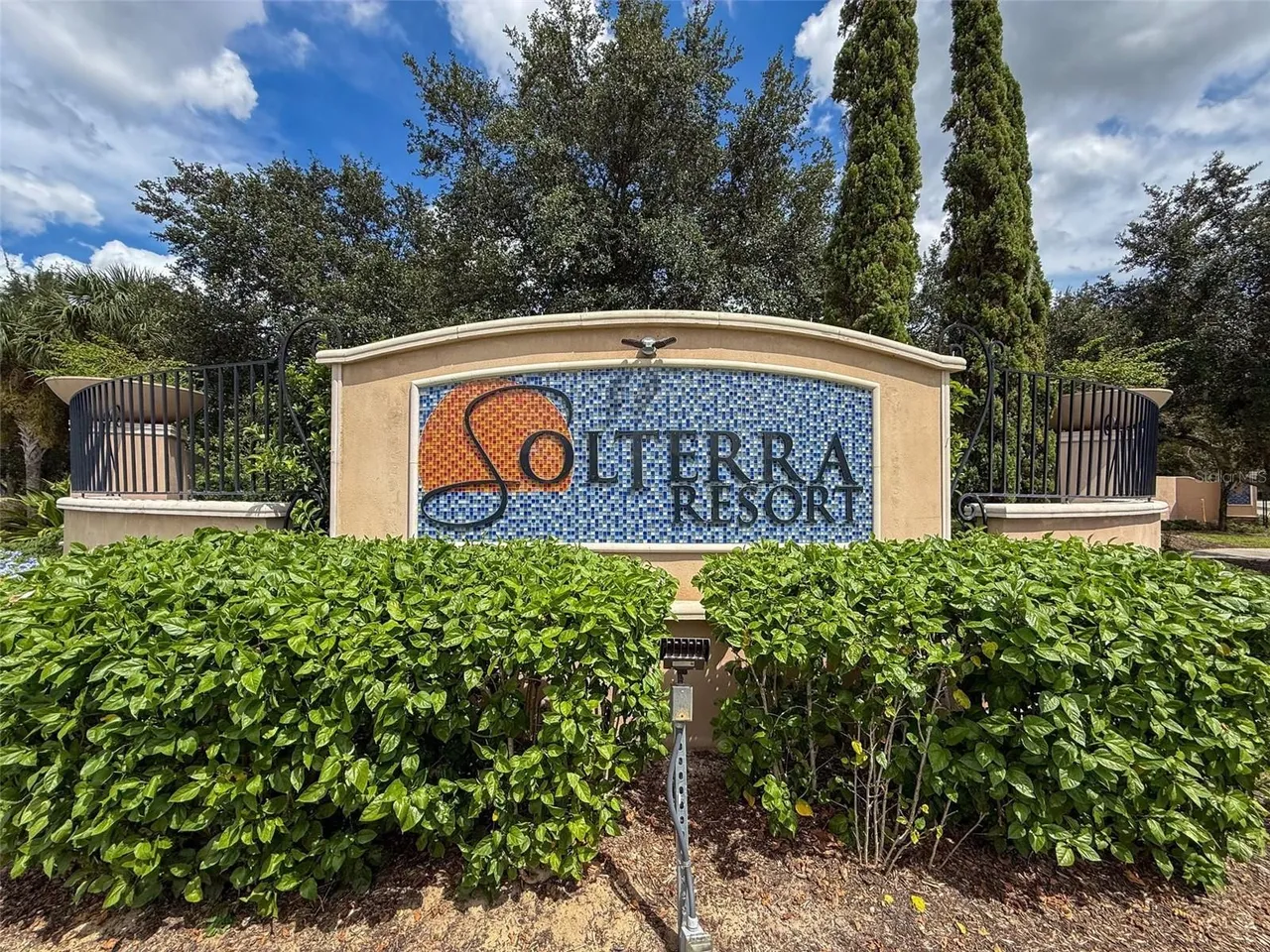 Slide show image of the Orlando Florida Home for Sale 49