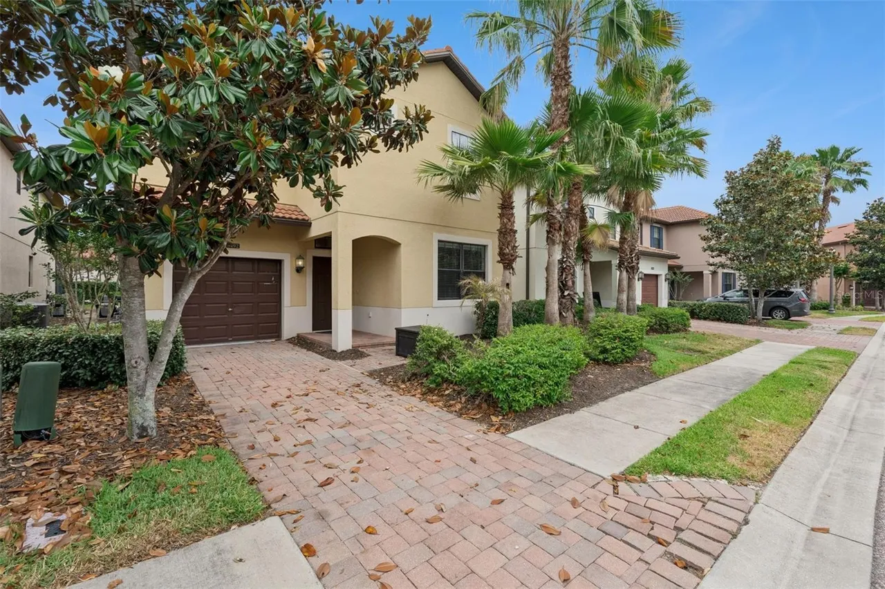 Slide show image of the Orlando Florida Home for Sale 56