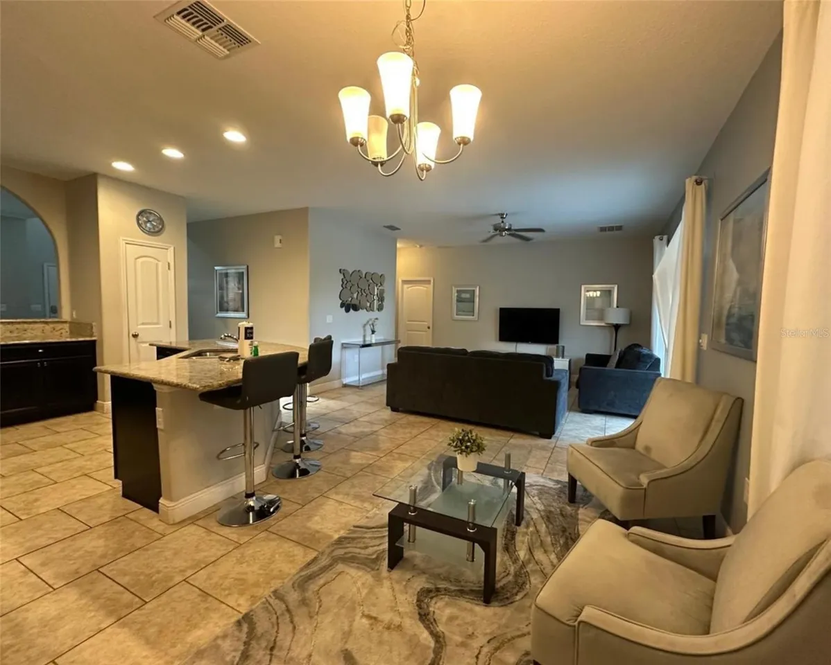 Slide show image of the Orlando Florida Home for Sale 10