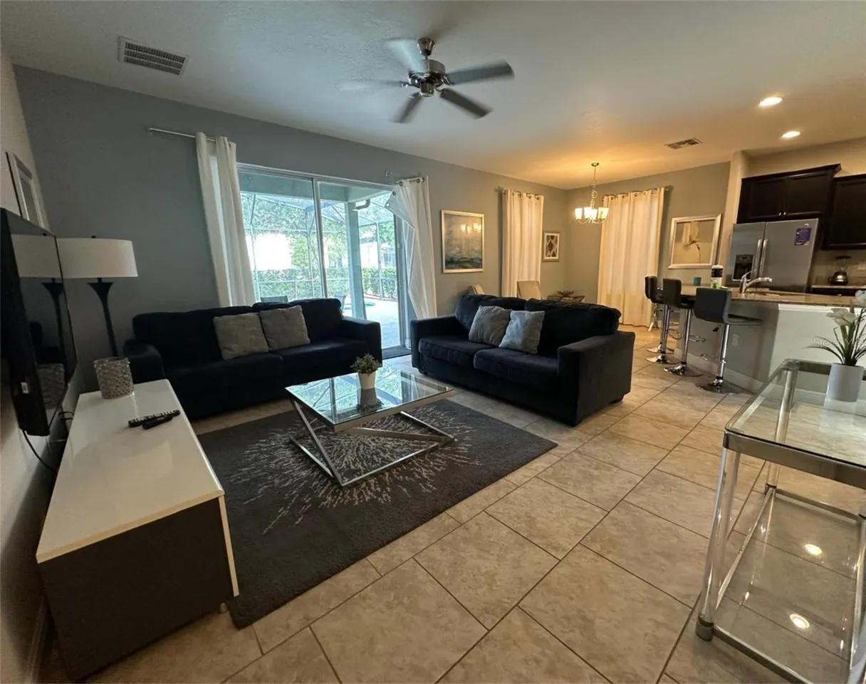 Slide show image of the Orlando Florida Home for Sale 13