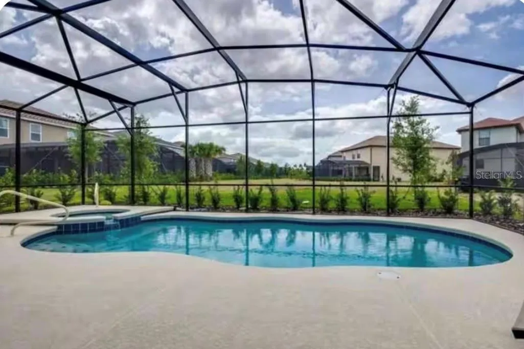 Slide show image of the Orlando Florida Home for Sale 45