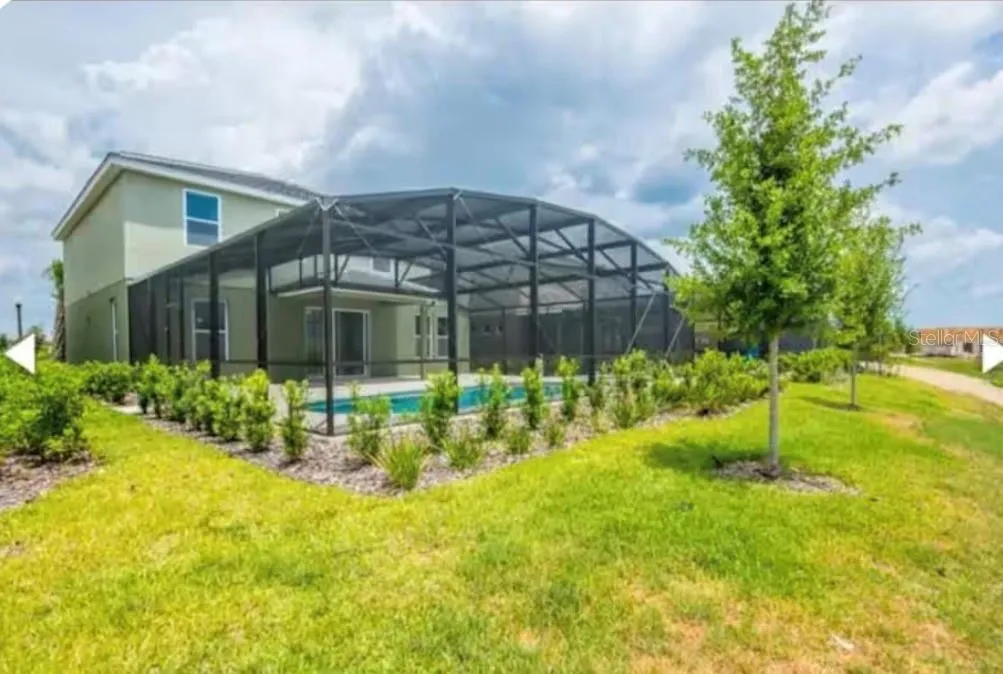 Slide show image of the Orlando Florida Home for Sale 47