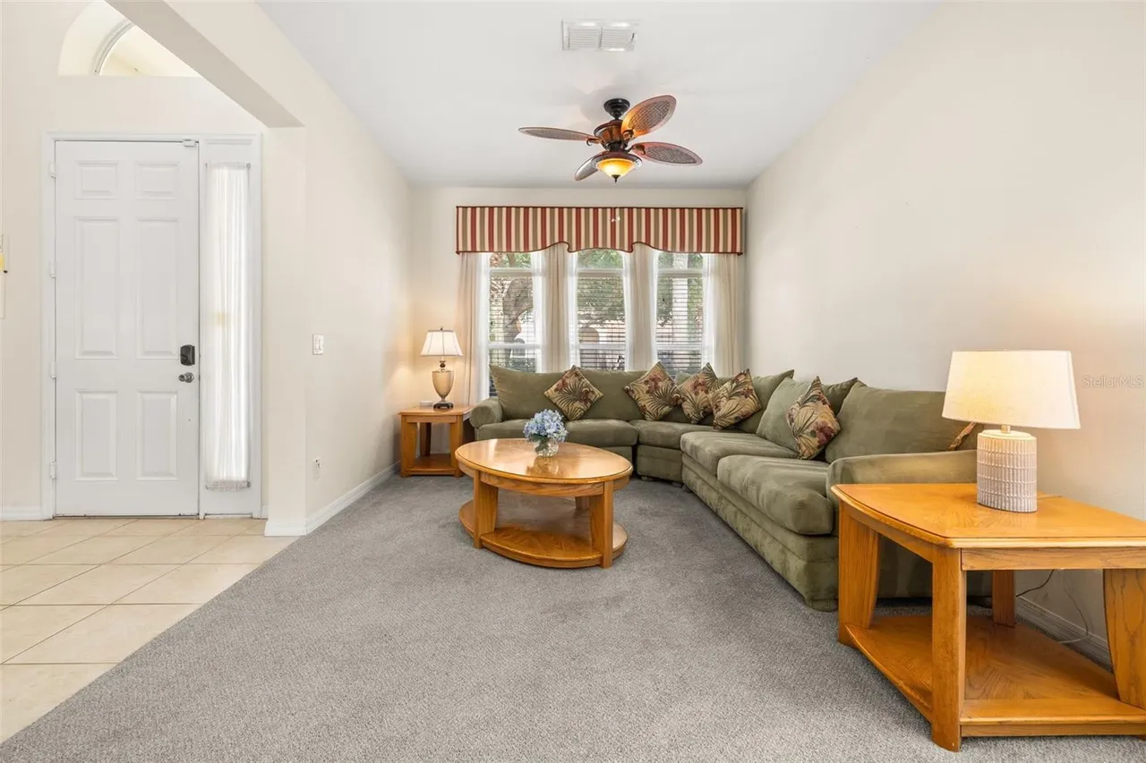 Slide show image of the Orlando Florida Home for Sale 08
