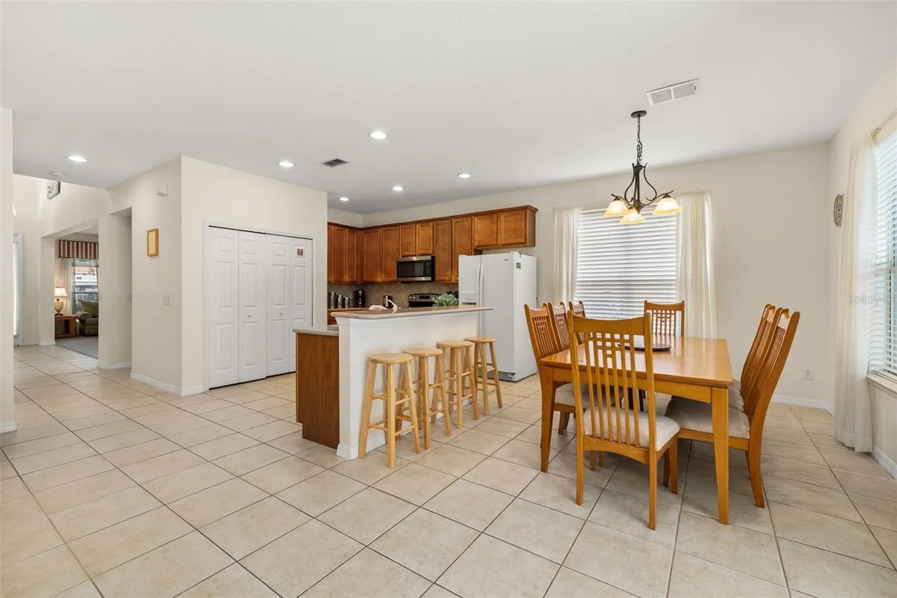 Slide show image of the Orlando Florida Home for Sale 16