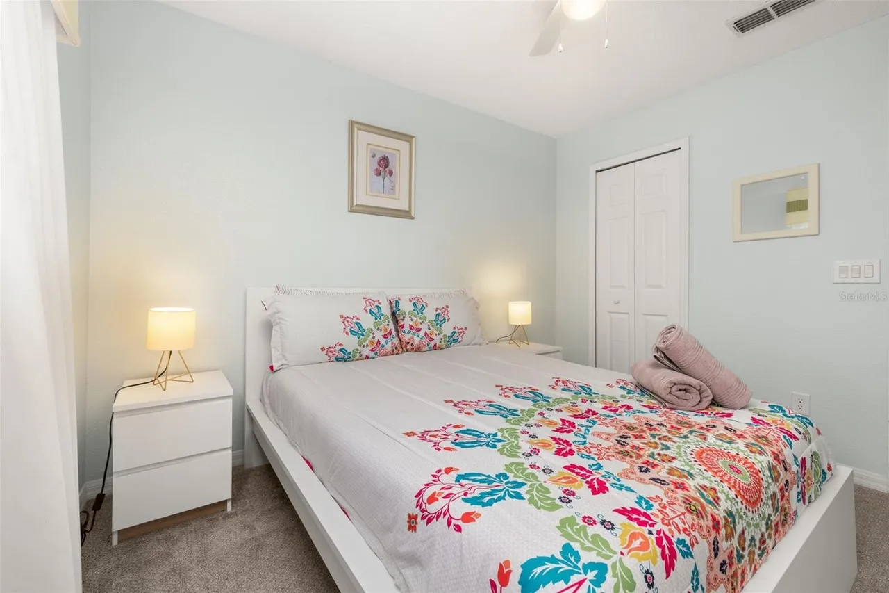 Slide show image of the Orlando Florida Home for Sale 49