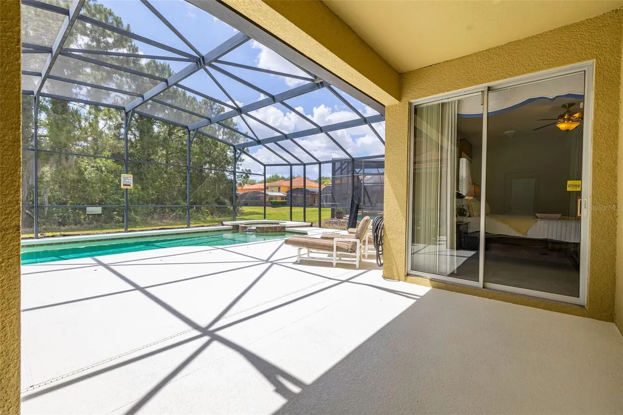 Slide show image of the Orlando Florida Home for Sale 51