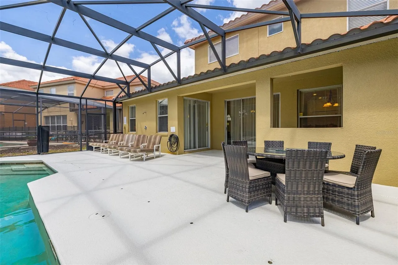 Slide show image of the Orlando Florida Home for Sale 57