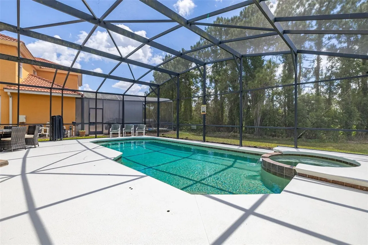 Slide show image of the Orlando Florida Home for Sale 58