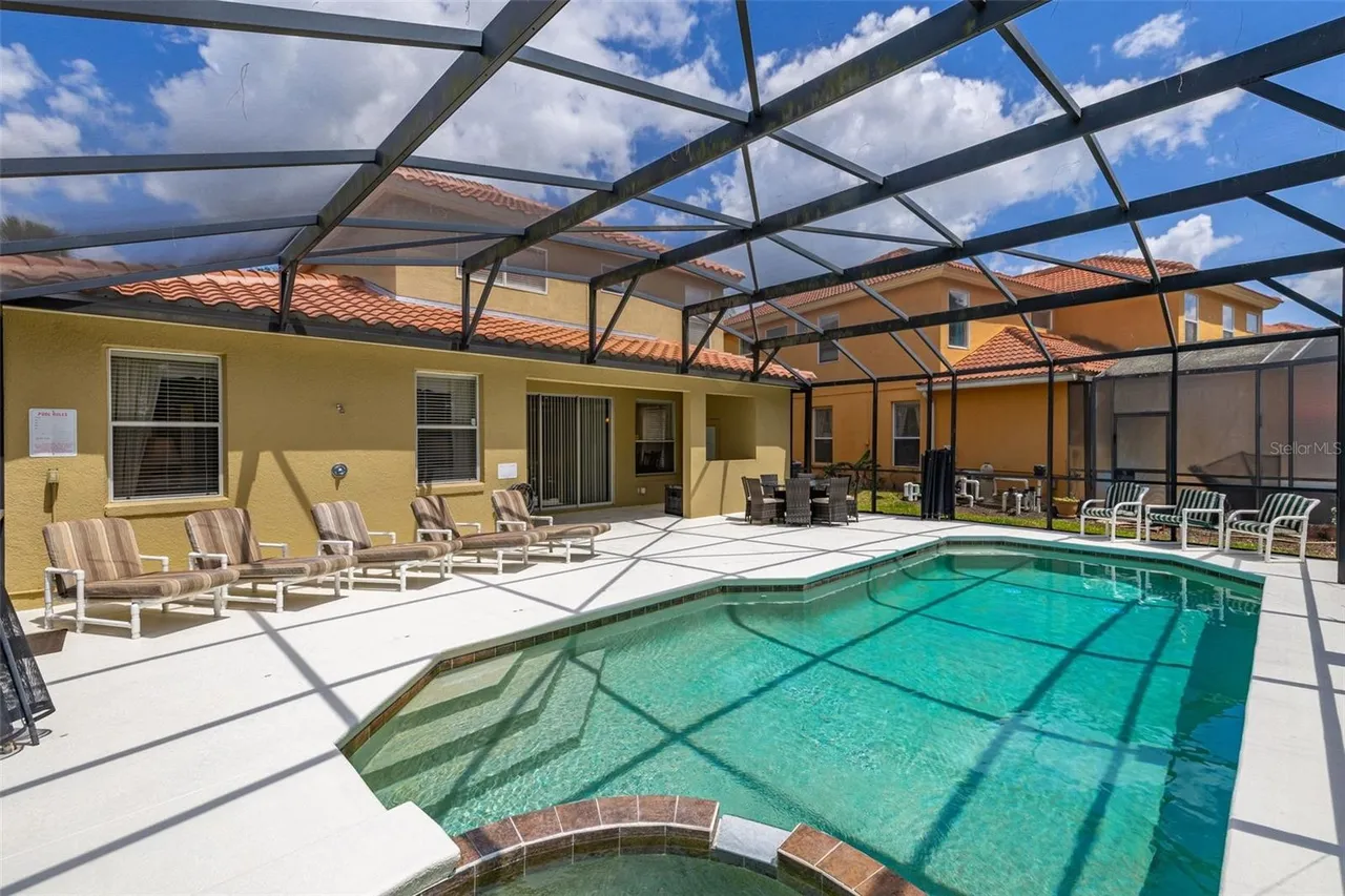 Slide show image of the Orlando Florida Home for Sale 60