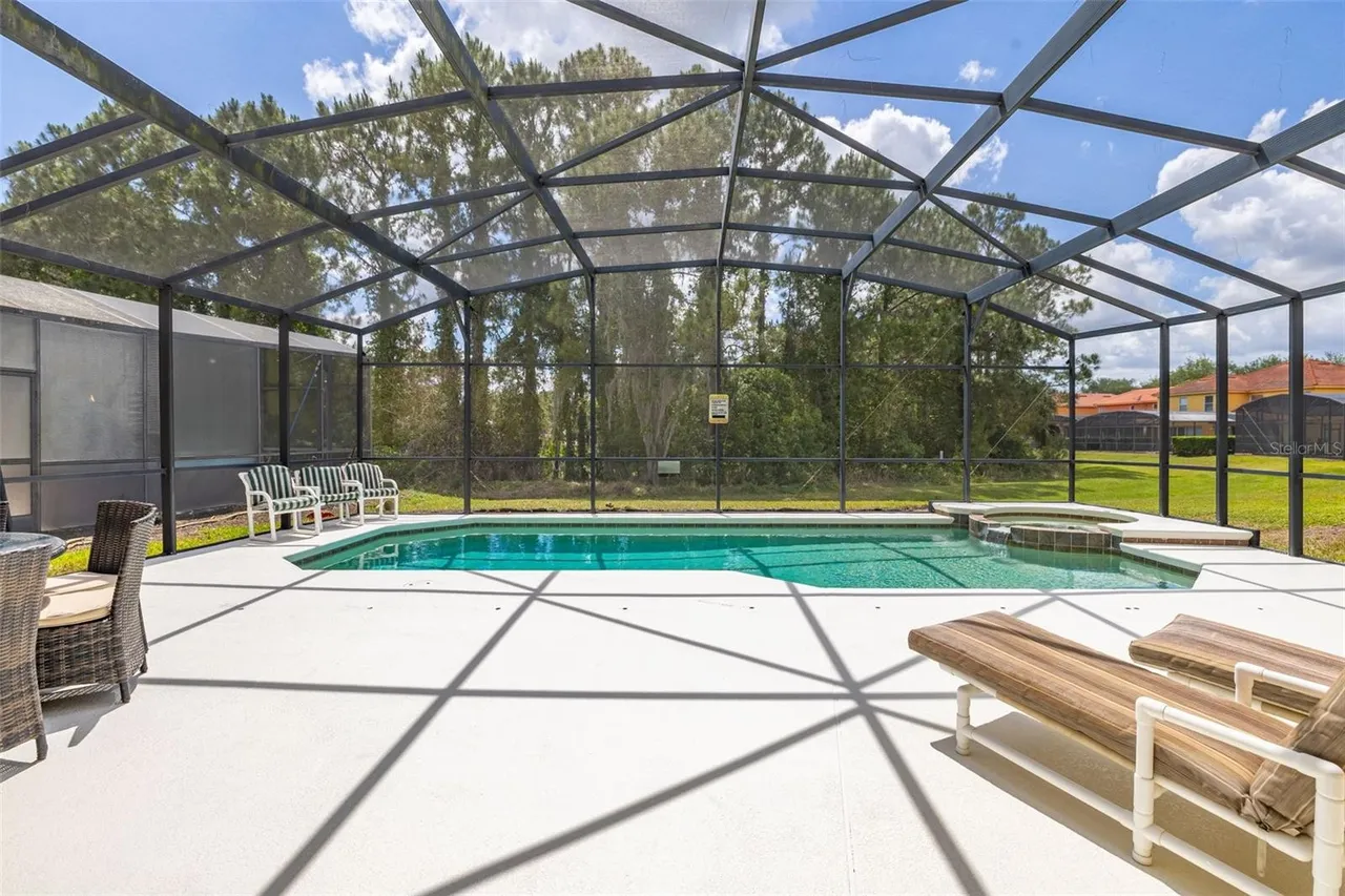 Slide show image of the Orlando Florida Home for Sale 62