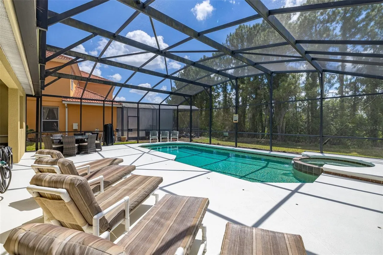 Slide show image of the Orlando Florida Home for Sale 63