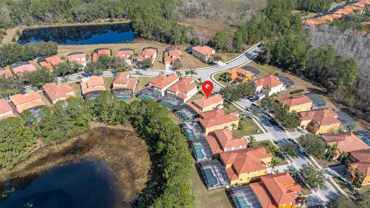 Slide show image of the Orlando Florida Home for Sale 77