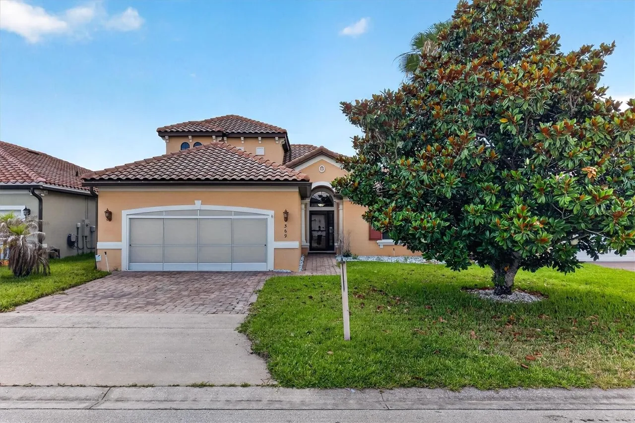 Slide show image of the Orlando Florida Home for Sale 02