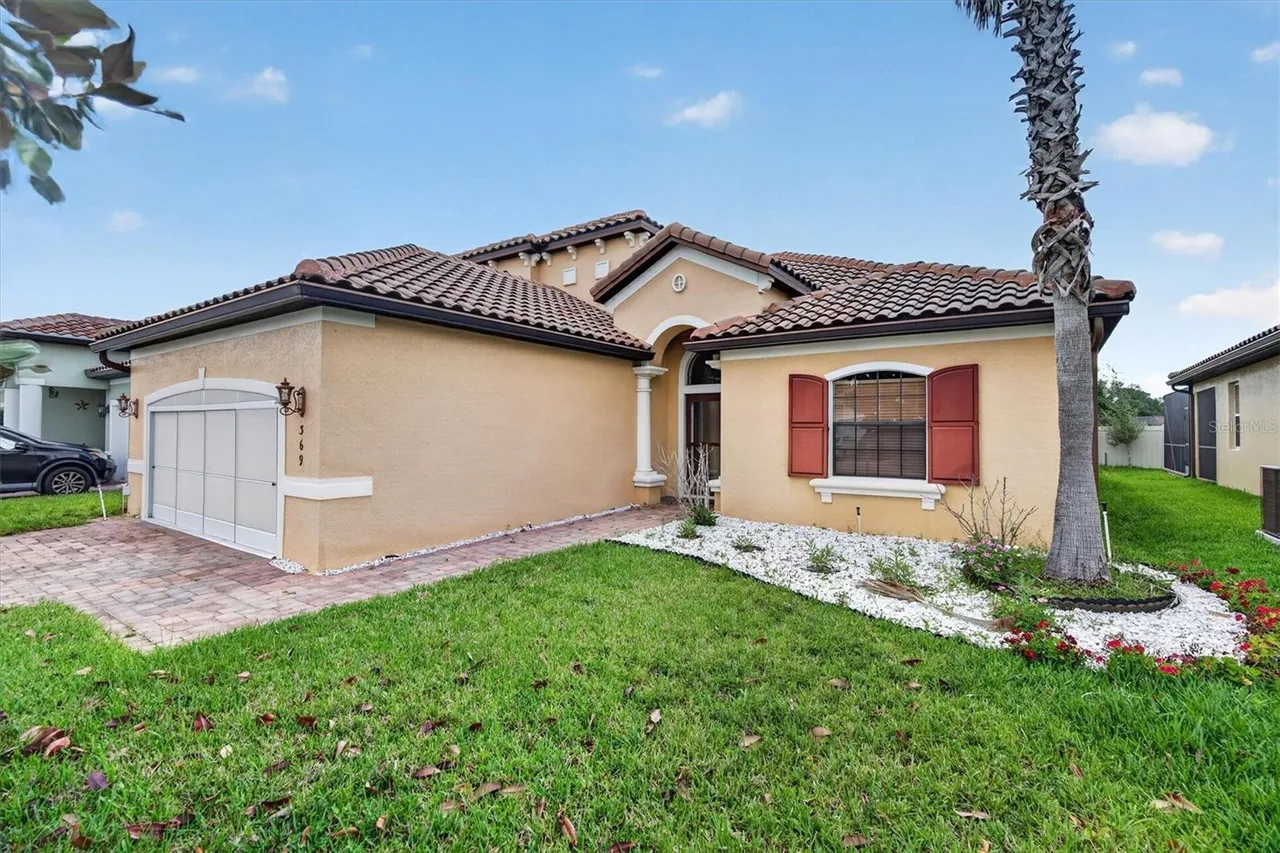 Slide show image of the Orlando Florida Home for Sale 03