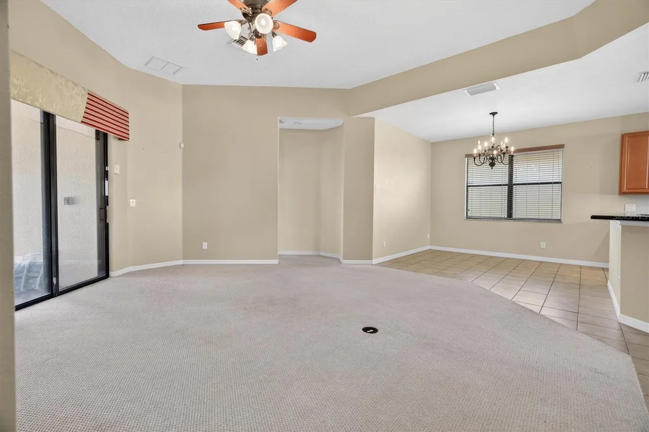 Slide show image of the Orlando Florida Home for Sale 09