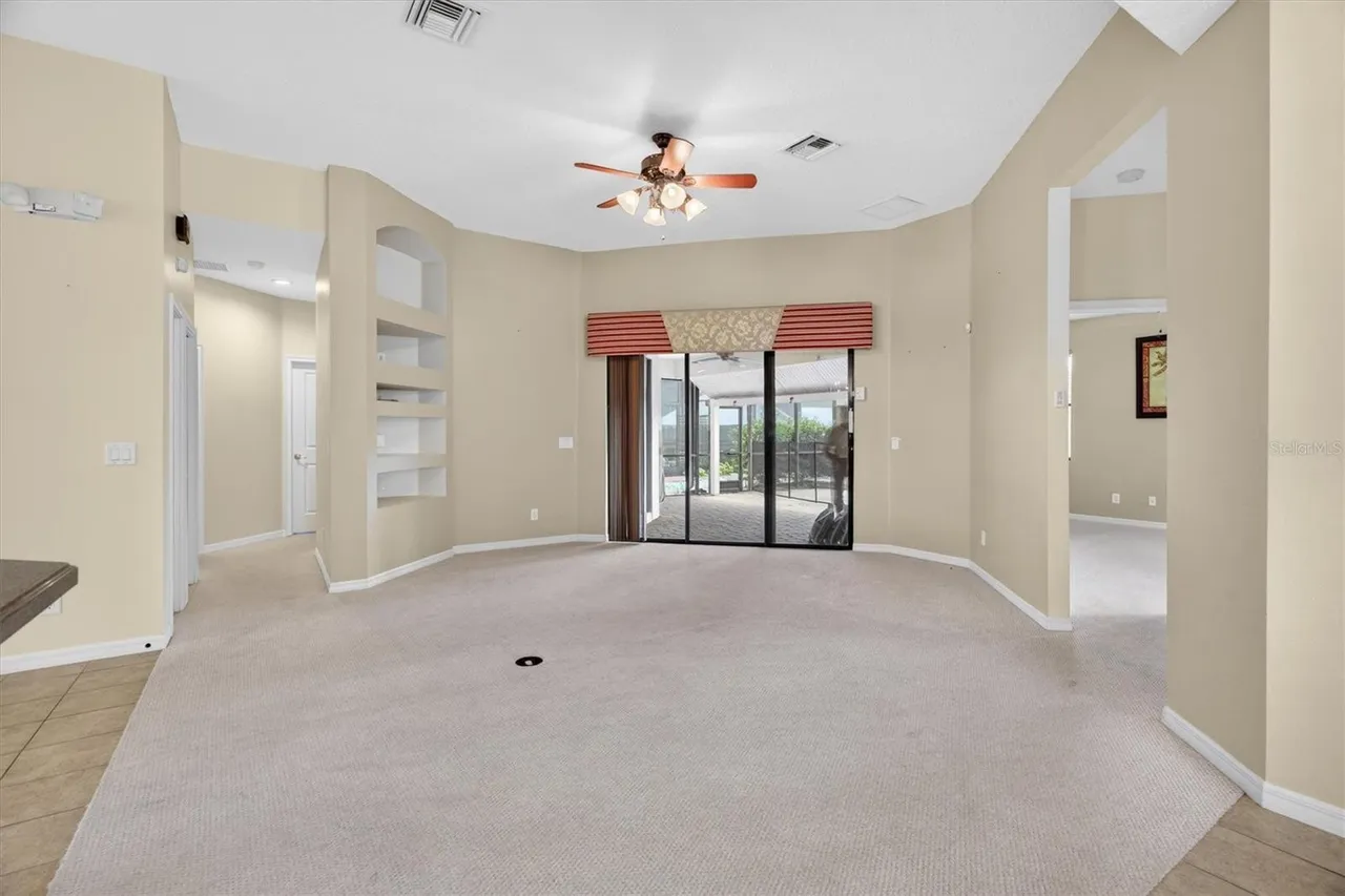 Slide show image of the Orlando Florida Home for Sale 10