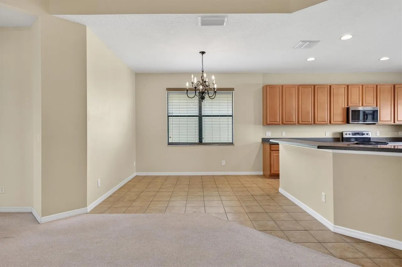 Slide show image of the Orlando Florida Home for Sale 11