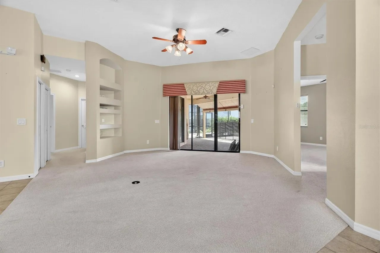 Slide show image of the Orlando Florida Home for Sale 20