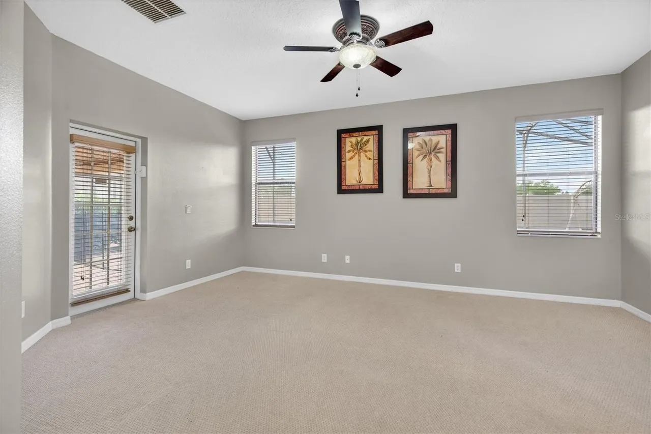 Slide show image of the Orlando Florida Home for Sale 24