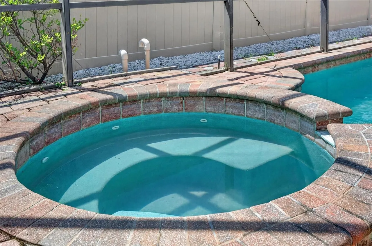 Slide show image of the Orlando Florida Home for Sale 42