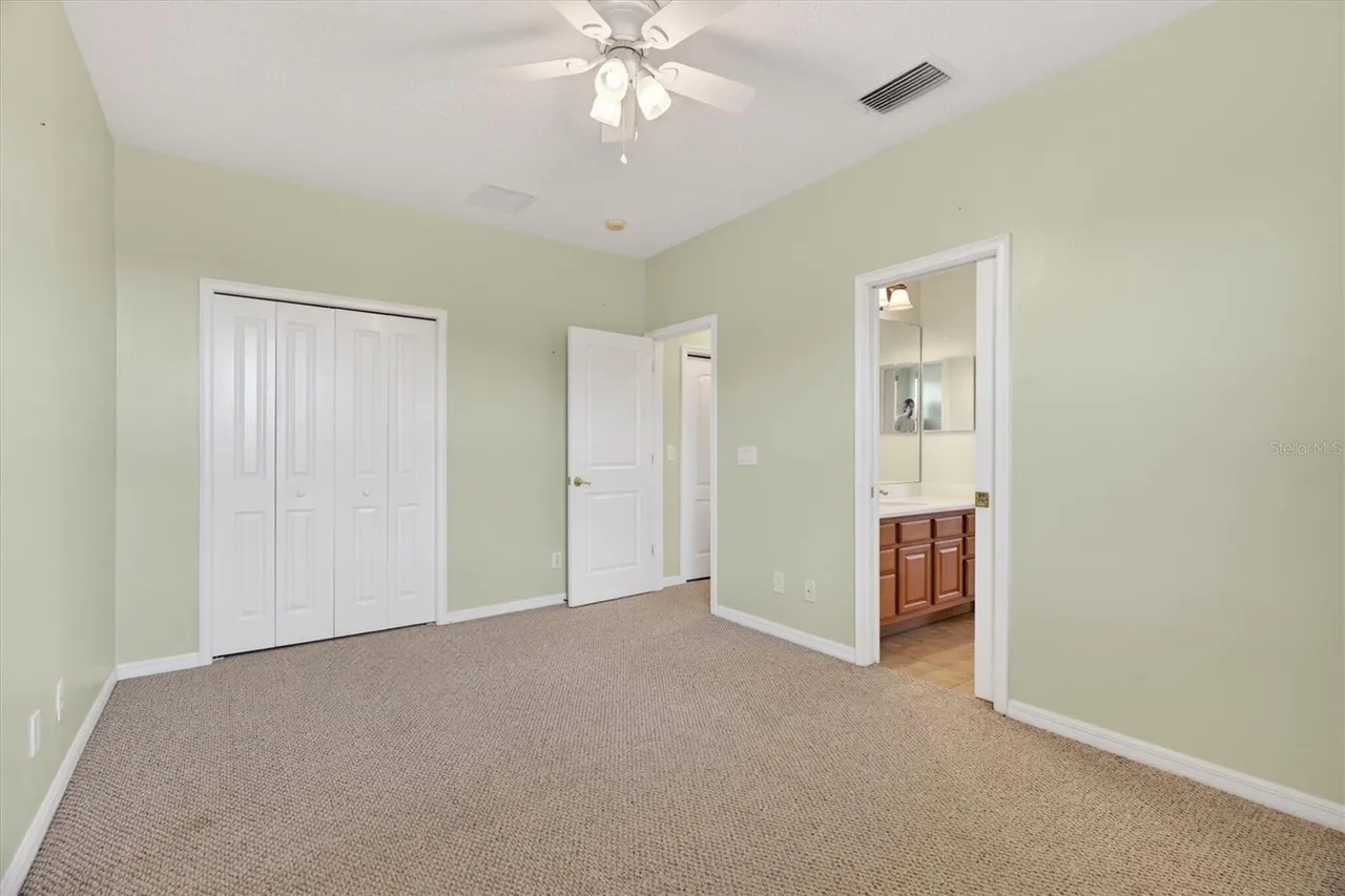 Slide show image of the Orlando Florida Home for Sale 53