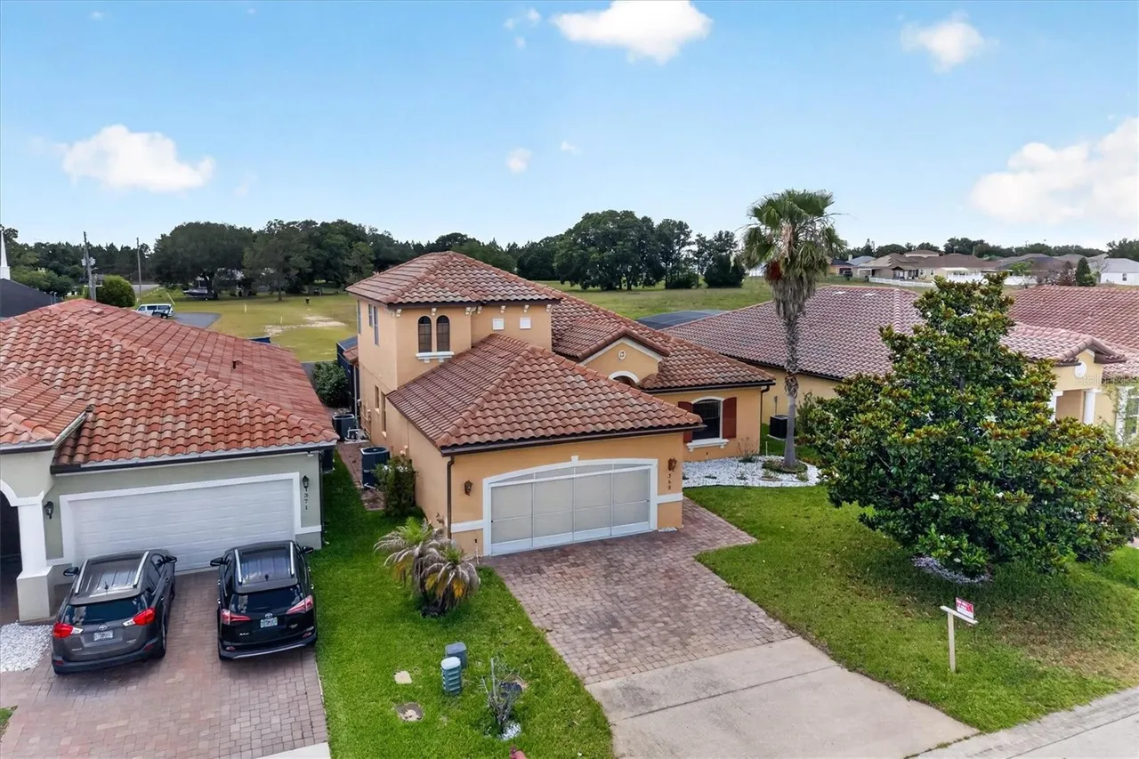 Slide show image of the Orlando Florida Home for Sale 59
