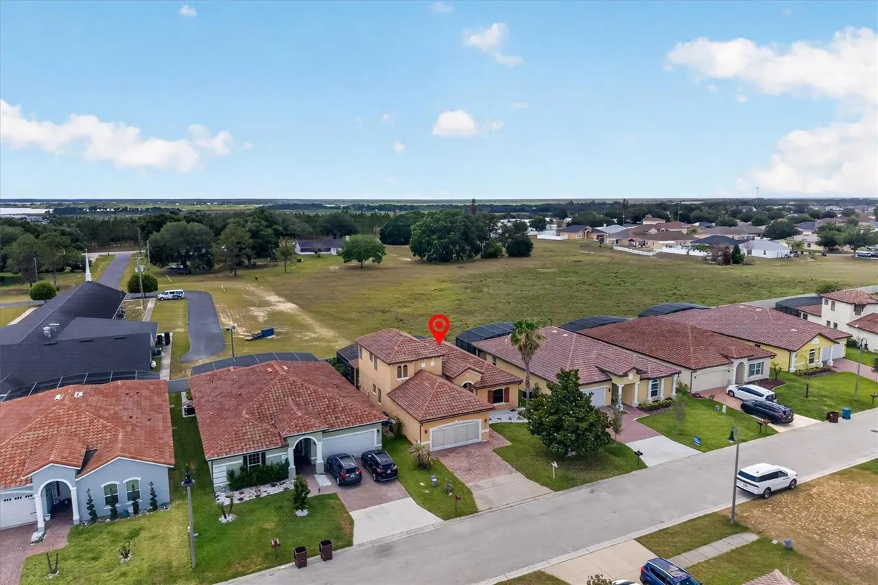 Slide show image of the Orlando Florida Home for Sale 60