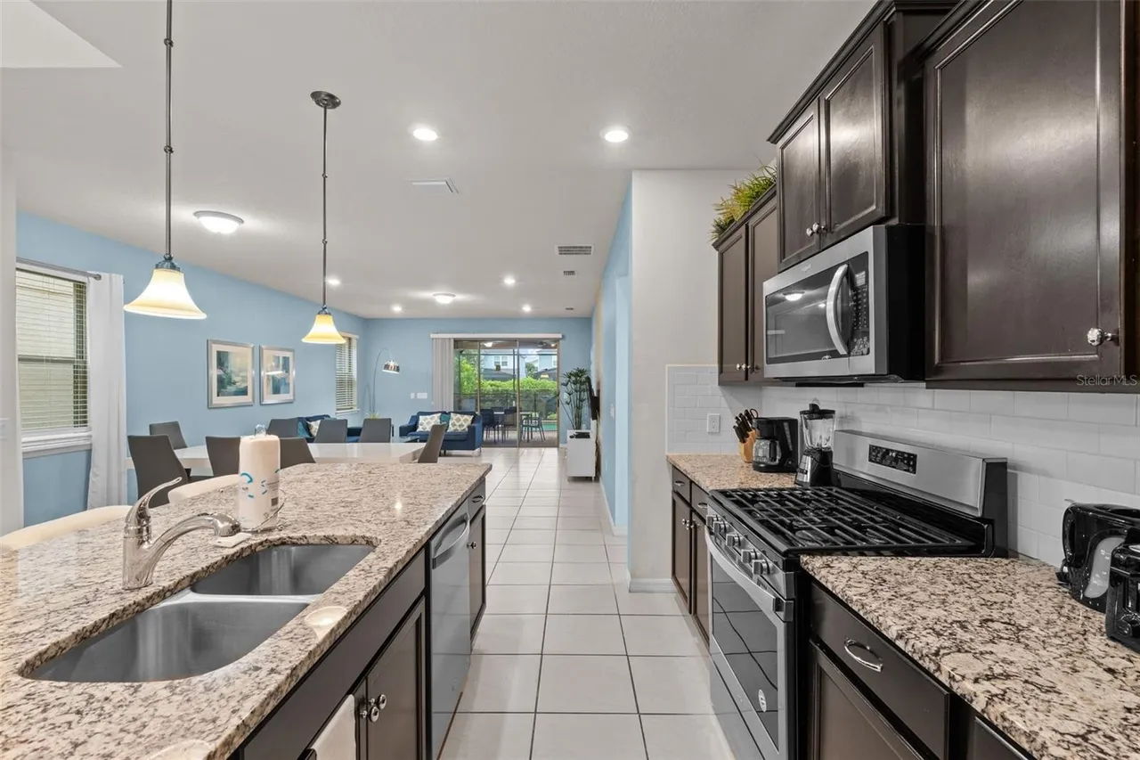 Slide show image of the Orlando Florida Home for Sale 09