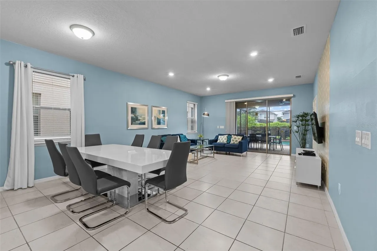Slide show image of the Orlando Florida Home for Sale 10