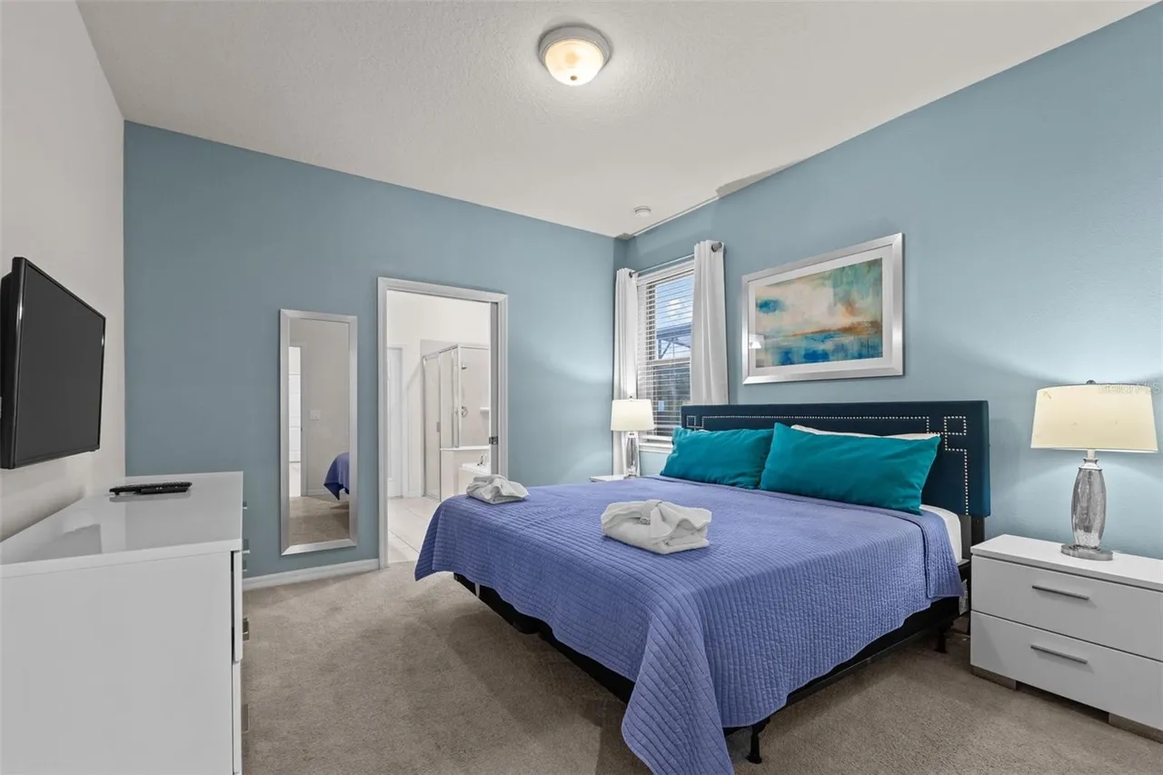 Slide show image of the Orlando Florida Home for Sale 15
