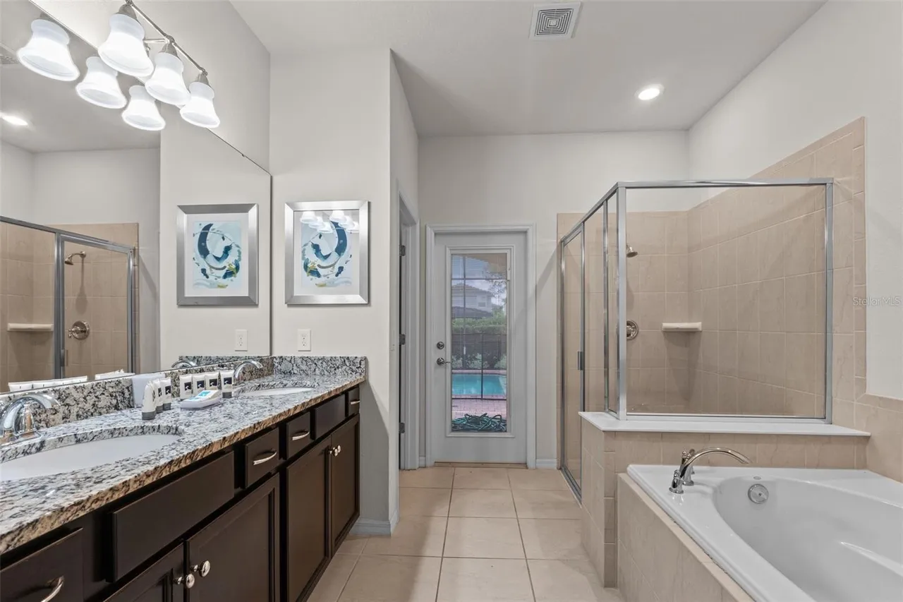 Slide show image of the Orlando Florida Home for Sale 17