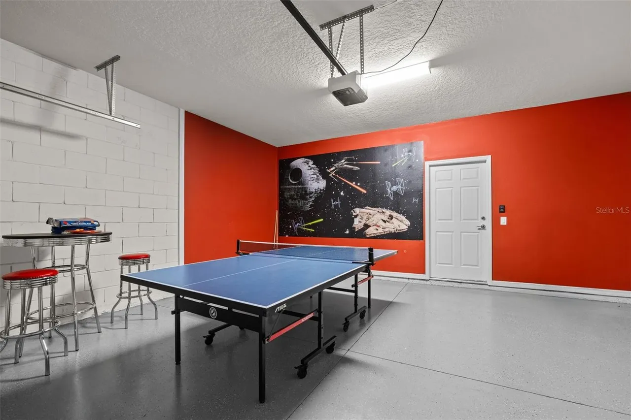 Slide show image of the Orlando Florida Home for Sale 42