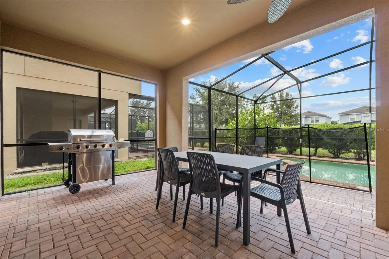 Slide show image of the Orlando Florida Home for Sale 44