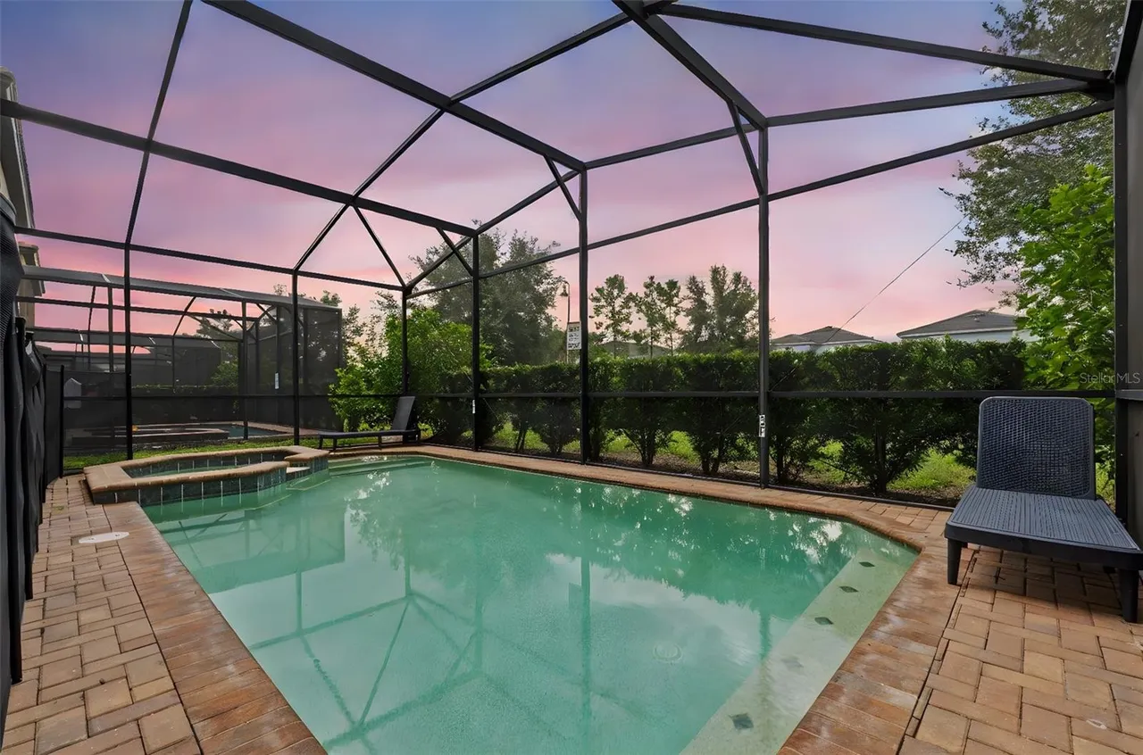 Slide show image of the Orlando Florida Home for Sale 50