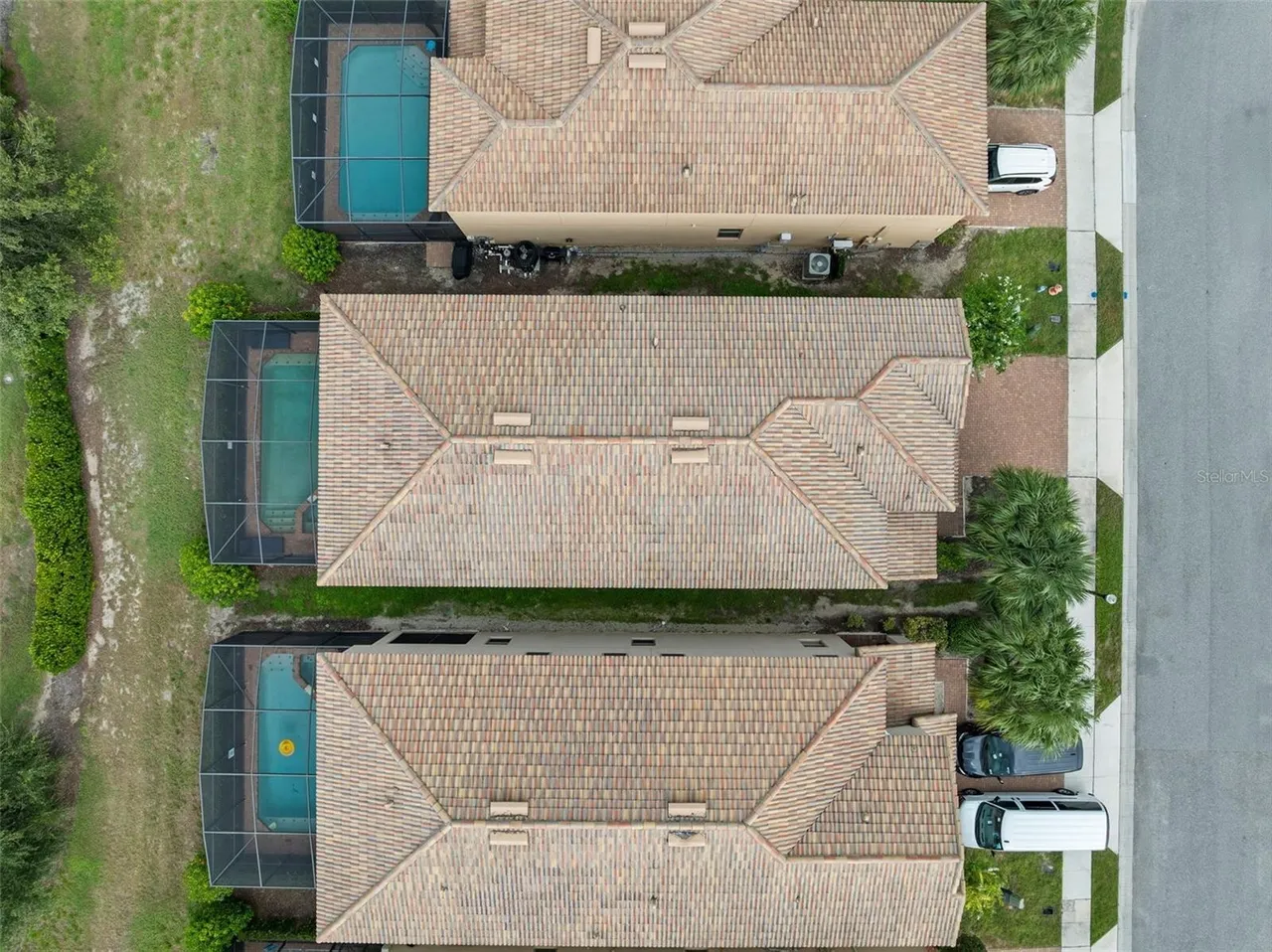 Slide show image of the Orlando Florida Home for Sale 53