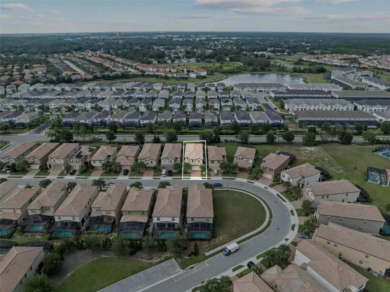 Slide show image of the Orlando Florida Home for Sale 60